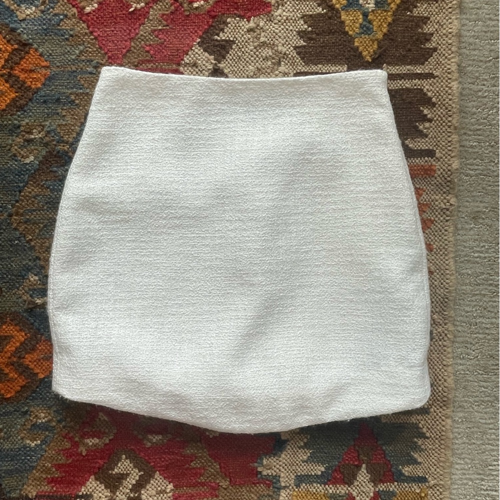 White short skirt never worn